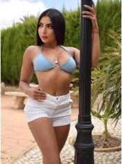 CHICA DE PASO POR TU CIUDAD