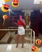SIMPATICA CHICA CON GANAS DE FIESTA JIJIJI