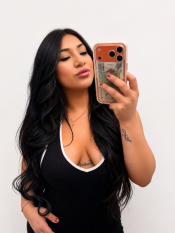BELLA JOVEN INDEPENDIENTE PISO PRIVADO Y SALIDAS