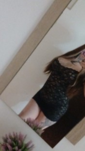 CHICA TRANS GLAMOUROSA Y MUY FEMENINA