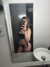 ARDIENTE Y ACTIVA PUEDES VENIR A MI PISO