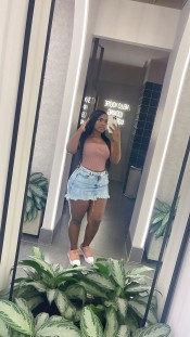 MORENA ARDIENTE CON GANAS DE PASARLA BIEN