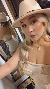 MI AMOR, ESTOY DE PASO POR AQUI VEN A VIA JULIA