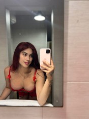 ANDREA UNA JOVEN HONESTA ATENTA MIDO 1.58