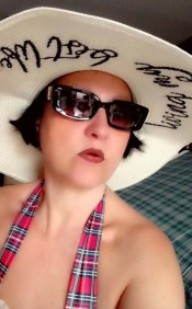 BUSCO SUMISO EN MI CASA U ONLINE. 100% OBEDIENTE.