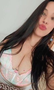 NUEVA POR LA ZONA , UNA CHICA MUY COMPLACIENTE