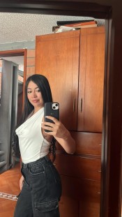 JULIETA  FIESTERA GUAPETONA Y ATRATIVA