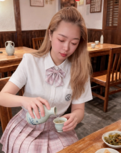 SUSHI  Y LULú CHICAS ASIáTICAS EN GIRONA