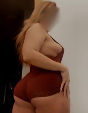TOP SARA CALIENTE CON GANAS DE FIESTA