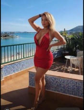 RUBIA SUPER IMPLICADA FIESTERA Y MORBOSA