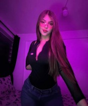 KARLITA JUGUETONA Y CALIENTE EN LA CAMA🩶