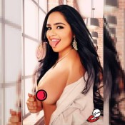 LARINHA CALIENTE CACHONDA🇧 🇷