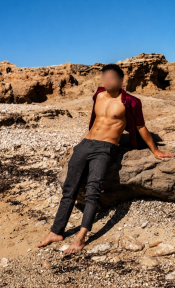 NOVEDAD ELEGANTE HOMBRE ESCORT XXL COLOMBIANO EN IBIZA