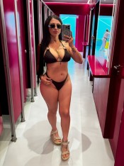 NIKOL NOVEDAD, APASIONADA Y MUY ARDIENTE