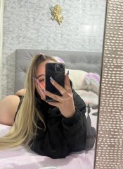 RUBIA FIESTERA, MORBOSA Y ENROLLADA A TOPE