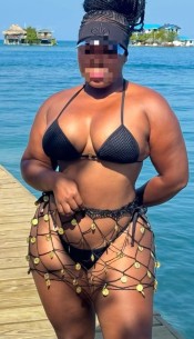 COLOMBIANA DE LUJO EXPLOSIVA Y MORBOSA. SALIDAS