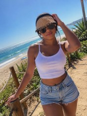 SOY ANA CLARA  INICIANTE  TENGO 19 AÑITOS