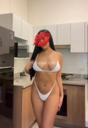 ESPECTACULAR CHICA VENEZOLANA CARIñOSA FIESTERA