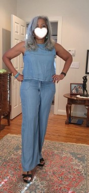 ABUELA SEÑORA ELEGANTE 64 AÑOS