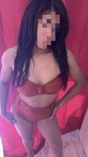BRASILEñA  CALIENTE
