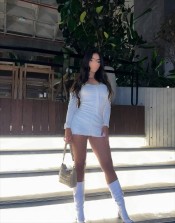 JOVENCITA  MUY MAJA Y SIMPÁTICA