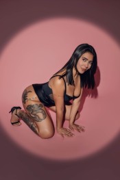 BECKY FIESTERA VILLA VALLECAS
