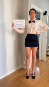 ESTUDIANTE DE AZAFATA DE VUELO REAL