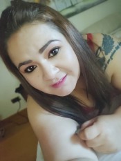 MUJER CURVI CON TETAS GRANDES POCOS DíAS