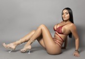 SARA LATINA RECIÉN LLEGADA