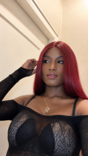 CHICA TRANS LATINA PELIRROJA DOTADA FIESTERA XL BARBATE
