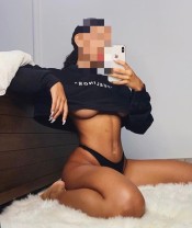 EN TORREMOLINOS MUJER EXQUISITA CON GANAS DE SEXO