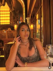 PATY VENEZUELA  FIESTERA ENROLLADA Y MUY COMPLACIENTE