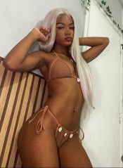 CARLA TU DIOSA TRANSEXUAL ACTIVA Y PASIVA