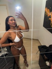 SEXI MORENA CACHONDA EN COLLBLANC