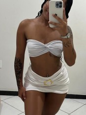 LA MORENA DE TUS SUEÑOS, MUY COMPLETA DISPONIBLE, EN SAN SEBASTIAN