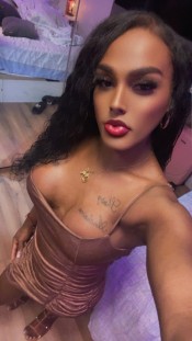 ¡NOVEDAD COLOMBIANA! JOVEN VERSÁTIL Y MUY FIESTERA