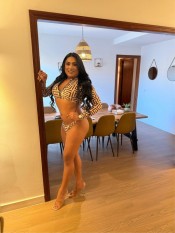 MORENA CHAVALITA ANSIOSA DE POLLA FIESTERA COMPLACIENTE