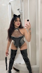 ANDREA UNA JOVEN HONESTA ATENTA MIDO 1.58
