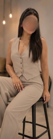 BELLA Y SEXY JOVEN LATINA PURA SEDUCCIÓN