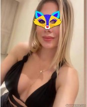 RUBIA MUY  CARIñOSA