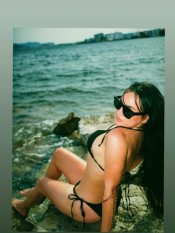 LATINA, INDEPENDIENTE, PRIMERA VEZ EN LA ISLA