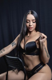 MORENA LINDA COLOMBIANA