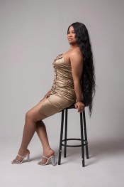 CHICA JOVEN MULATA EXóTICA SEXY