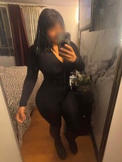 ¿ A QUé HORA LLEGAS PARA EMPEZAR A QUITARME LA ROPA?