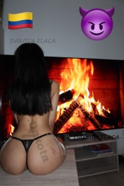 DAKOTA FLACA ALTA CON CURVAS DE INFARTO NINFOMANA