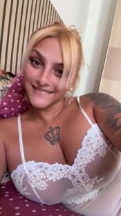 COñO Y CULO A PELO VICKY DE MONISTROL DE MONTSERRAT BDSM PLUS JOVEN MADURA