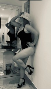 KATYA RUSSA, ENCANTO Y ELEGANCIA EN CAMBRILS