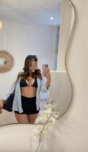 CLARITA JOVENCITA PRECIOSA CACHONDA CON MUCHAS GANAS DE FOLLAR DURO