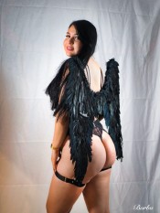GUAPÍSIMA Y SIMPÁTICA NICOL FIESTERA LATINA EN MATARÓ