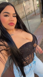 TETONA GOLOSA Y MUY CACHONDA.